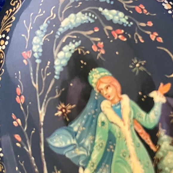 Vintage Lacquer Russian Brooch - Picture 4 of 6